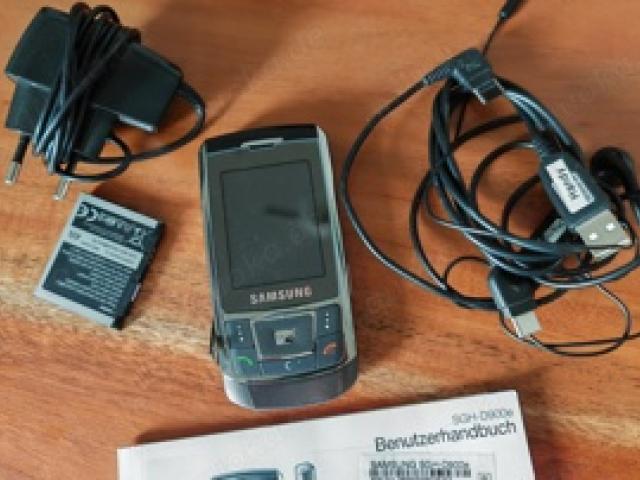 Samsung SGH-D900e Handy (3,2 MP Kamera, MP3-Player, Radio, Bluetooth) metallic Silber - 1